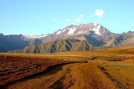 Hohe Berge und wunderschönes Panorama