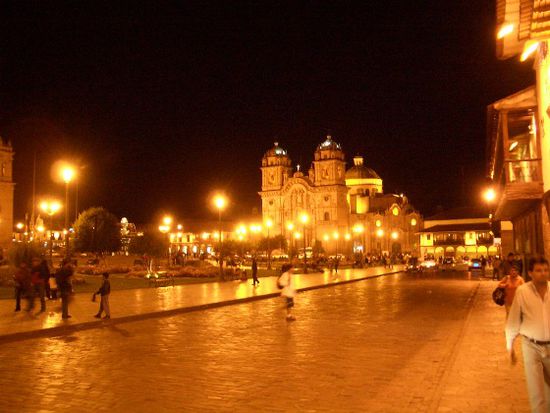 Plaza am Abend
