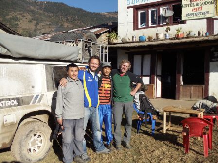 Das Trekkingteam: Guide Ang Dawa Rai (Dawa), ich, Em Bahadur Rai (Em) und Urs