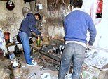 Hier werden die sechs Metallplatten angefertigt