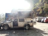 Ankunft in Khodari auf dem Lastwagenparkplatz, wo wir übernachteten. Endlich wieder mal in unseren geliebten Zelten