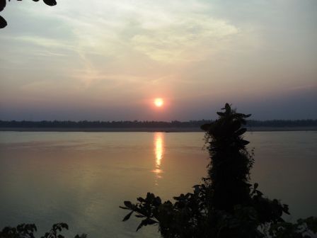 Sonnenuntergang über dem Mekong in Kratie.