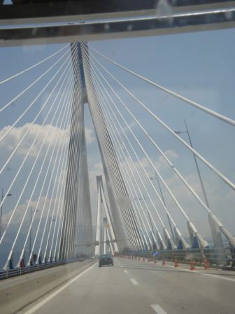 Auf der Brücke Rion-Antirion