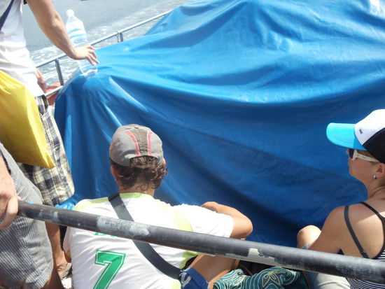 Wir fanden neben dem Gepaeck noch ein freies Plaetzchen