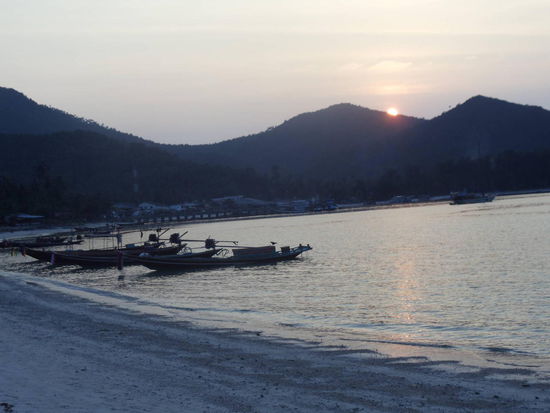 Wir tanken hier Energie, um unsere Weiterreise nach Malaysia, Indonesien und Australien zu bewerkstelligen und organisieren.