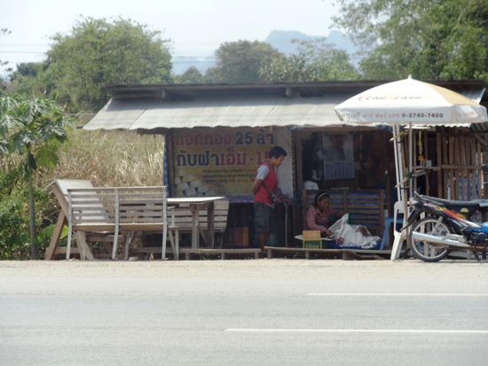 Auf der Fahrt nach Phang Nga hatten wir wenig Verkehr, gute Strassen und wieder kleine Dörfchen