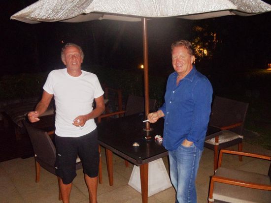 Am Abend nach dem guten Abendessen gabs noch ne Gutenachtzigarette auf der Veranda und dann ab in die Heia - früh schlafen gehen war angesagt.