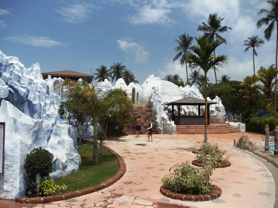 Auf Erkundungstour im Wasserpark. Hier sind wir auf der Suche nach den Hot Springs
