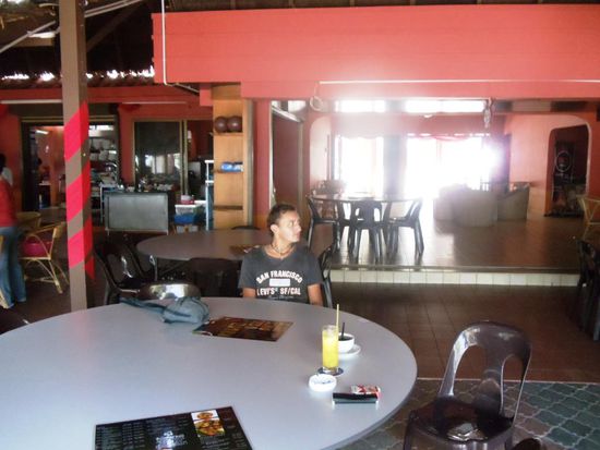 So gönnten wir uns ein Frühstück wieder einmal am Meer in einem Beach Restaurant