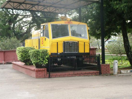 ..und noch ne Lokomotive zum Fotografieren. Machen alle Touristen dort und daher machen wir das halt jetzt auch einmal...