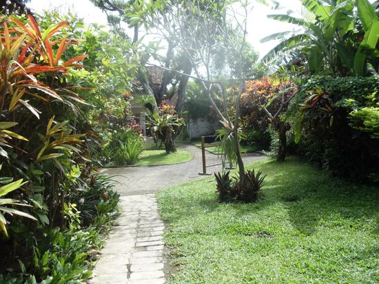 Diese Fotos von Kuta haben wir erst am dritten Tag am Morgen gemacht. Dies war das erste Mal, dass sich uns die Sonne zeigte.