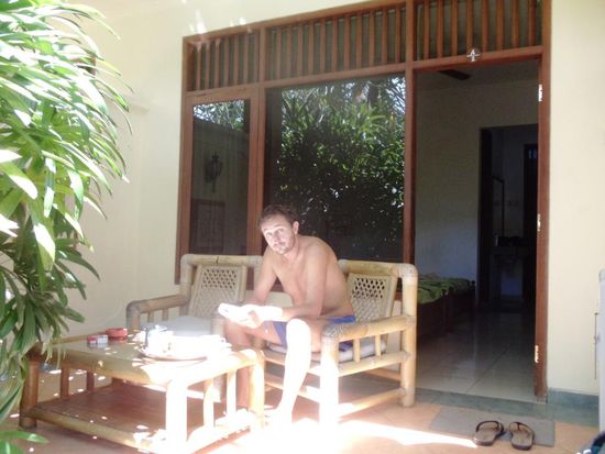 Das Fruehstueck wurde uns auf unseren Balkon gebracht, welch ein Luxus. Und unsere unterschiedlichen Aufwachzeiten wurden auch immer beruecksichtig. Sobald einer von uns auf die Terrasse ging, wurde schon aufgetischt. Und das alles fuer 15 Dollar