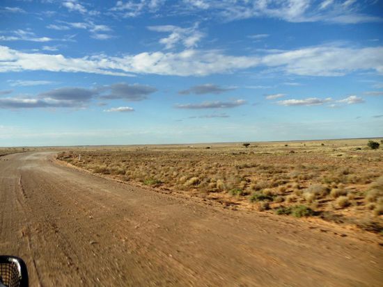 Dann verabschiedeten wir uns von Andrew, Kyle und Scotty und fuhren auf der Silver City Highway Richtung Norden, mit dem Ziel Tibooburra