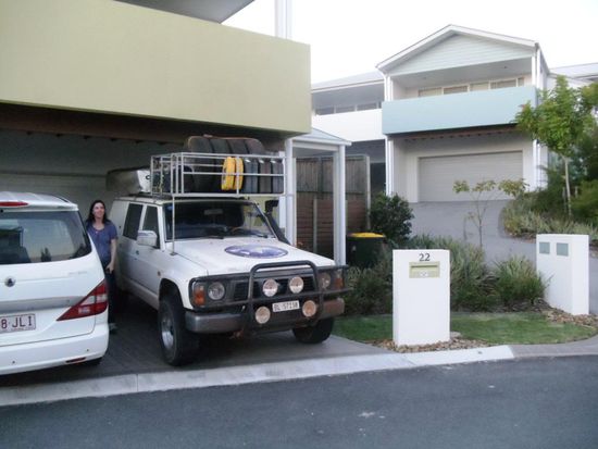 Wir konnten unseren Nissan Patrol vor dem Haus von Jessica und Russell parkieren. Sie wohnen circa 20 Minuten vom Zentrum von Brisbane, in Wakerley.