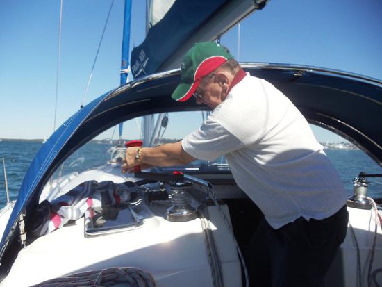 Russell war für Glenn eine gute Hilfe. Er kennt sich schon ein wenig mit den Geräten aus. Urs und ich schauten zu und lernten auch ein paar Handgriffe