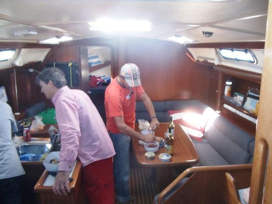 Unten in der Küche machten wir uns dann etwas zu Essen