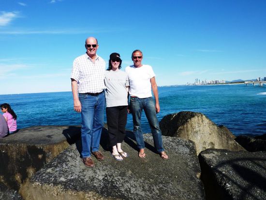 Familienfoto mit Russell, Jessica und Götti Urs