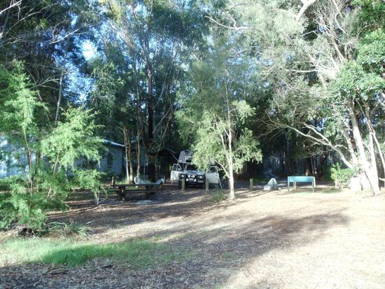 Ganz alleine verbrachten wir dann die Nacht auch nicht. Beim Eindunkeln kamen dann noch zwei Aussies, denen wir beim Aufstellen der Zelte halfen.