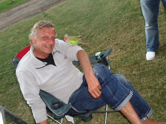 Dieser Kakadu hat Gefallen an Urs gefunden und wollte ihn eigentlich gar nicht mehr verlassen