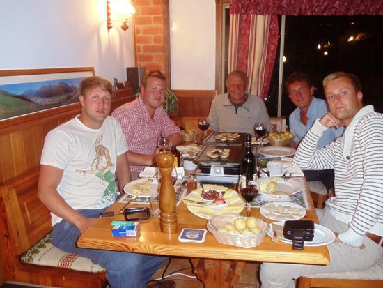 Raclette mit Bratwürste bei Nicks swiss-italian restaurant