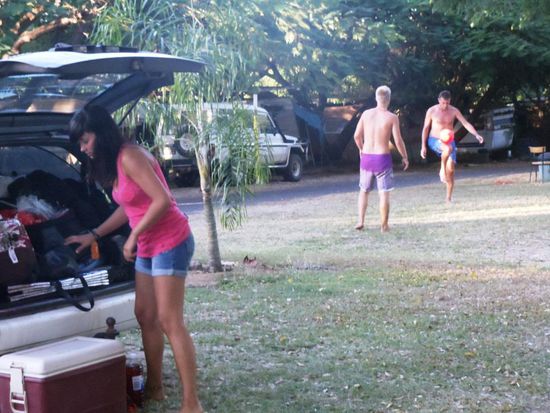 Jeden Tag ein wenig Fussballspielen mit Denis; so bleiben wir immer am Ball..---&gt; Gefällt!!