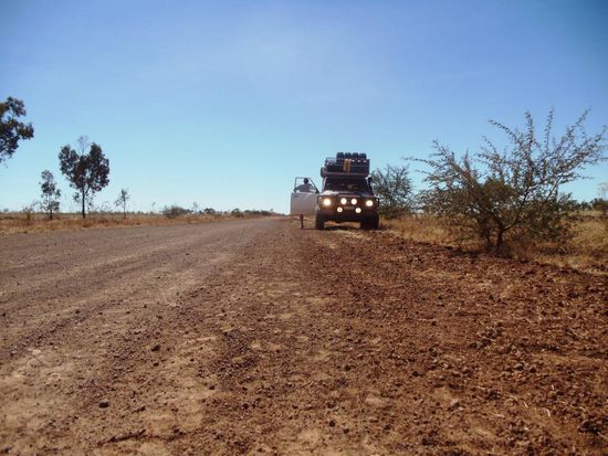 Doch dann waren unsere beiden Deutschen Freunde und ihr Toyota plötzlich nirgends mehr zu sehen. Auch keine Staubwolke, dass sie in der nächsten Zeit kommen werden