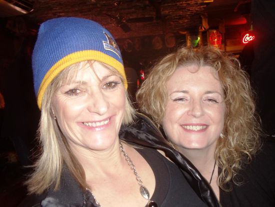 Ja, ja, auch in der Wüste wissen sie, wie man feiert. Hello Lisa and Coleen - was a fantastic party, isn't??