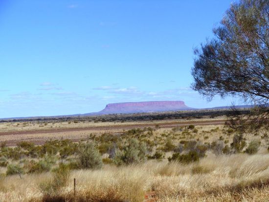 300 Meter hoch, resp. 863 MüM. Die erste Faszination in der Wüste.