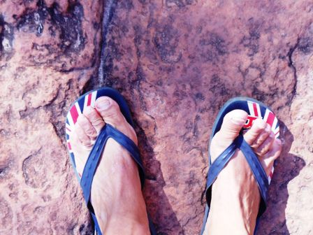 Mit den Aussie Flip-Flops....