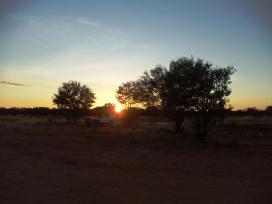 Dafür waren wir um halb acht Uhr Morgens auf und wieder bereit, den kommenden roten Staub zu schlucken