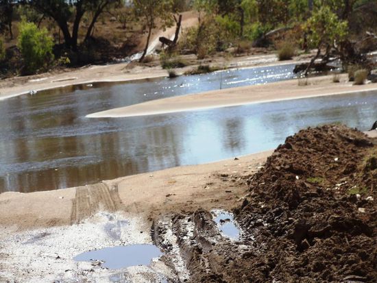 Flussüberquerung im Bungle Bungle