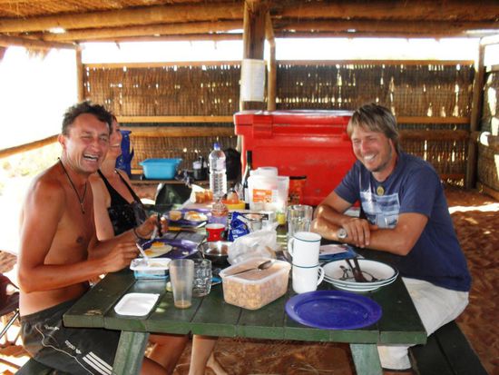 Lustiges Beisammensein und frühstücken