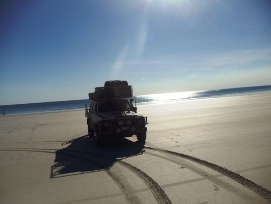 Der Nissan Patrol macht sich hier auch sehr gut am sunset