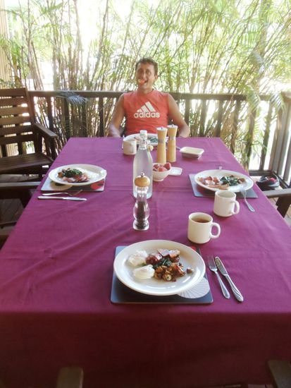 In Simons Haus verbrachte ich vier luxuriöse Tage und Nächte. Es war unglaublich schön und die Gastfreundschaft ist und war einfach unbeschreiblich. Danke, Danke, Danke!