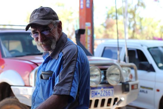 Pete kennt ihr ja auch bereits von der letzten Woche. Er hat den Service an meinem Auto gemacht