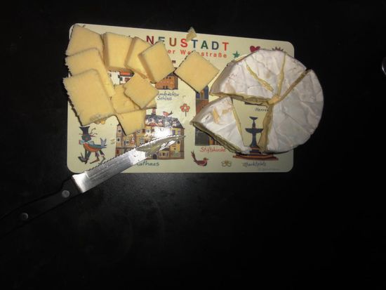 Käse-Dessertplatte création Fredy auf seinem Neustadter Brettl...Mmhhmmm, hat geschmeckt