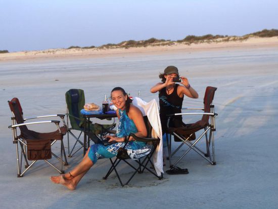 Ankunft am Cable Beach, wo Jacky und Sarah bereits...