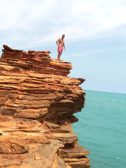 Fredy macht sich für den Cliff Sprung bereit