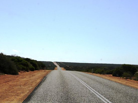 Hinter jedem nächsten Hügel denkt man; jetzt kommt das Meer