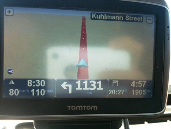 Auf dem TomTom siehts auch nicht sooooo spannend aus. Die nächste Abbiegung kommt nach 1131 Kilometer. Dass wir die ja nicht verpassen