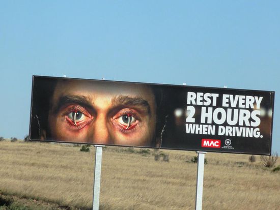 Lustige Hinweisschilder haben die Australier schon