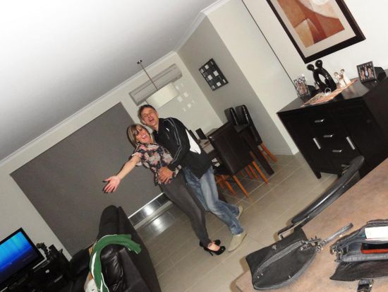 Gary und Liane beim Vor- tanzen und singen