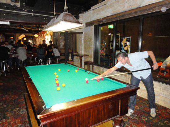 Wir amüsierten uns bei Pool spielen