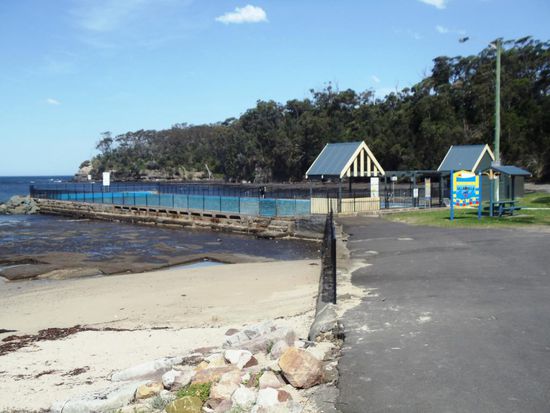 Ulladulla mit dem schönen Meeres Pool, welchen man umsonst benützen kann