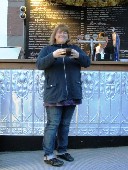 Tja, und der Verlierer - oder eben die Verliererin - bezahlt..