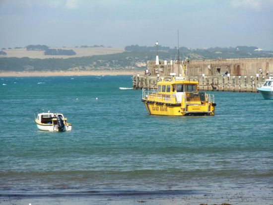 Rechts sieht man den Breakwater, welcher den Hafen schützt. Er wurde 1890 fertiggebaut.