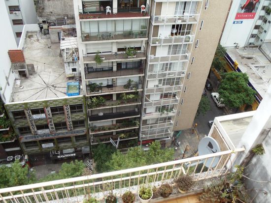 Wir wohnten im 14. Stock. Ganz klar, dass ich immer zu Fuss die Treppen hoch stieg - Der Fahrstuhl ist und war mir nicht geheuer..