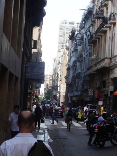 Vor dem Hotel in San Martin, wo..