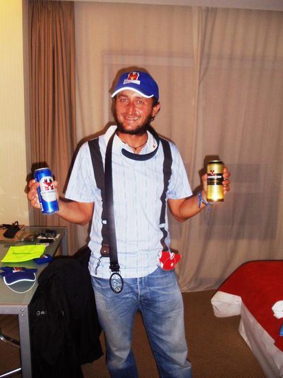 Danke an Alle, die sich beteiligt haben. Die beiden Feldschlösschen Biere und das absolut super T-Shirt haben mir natürlich am besten gefallen.