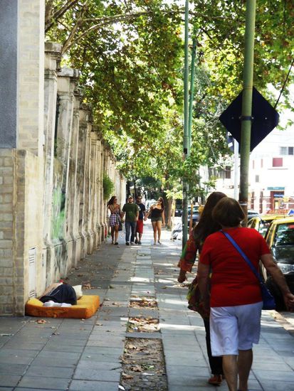 Von meiner Wohnung auf dem Weg nach Palermo habe ich mal die Kamera mitgenommen.
